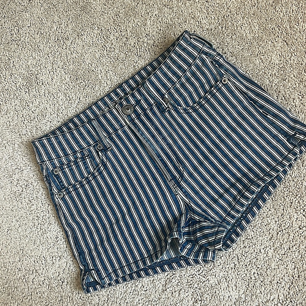 AE Next Level High-Waisted Denim Short Short Pin Striped
